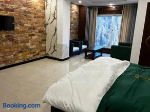 Landmark Hotel & Resort - Image 5