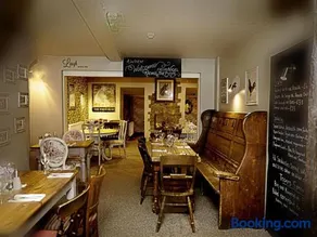 The White Bear - Image 4