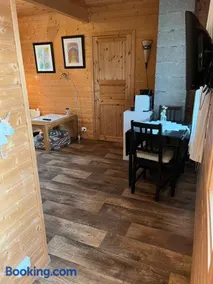 Hyggelig lite bosted ved sjøen, nær sentrum i Valnesfjord - Image 4