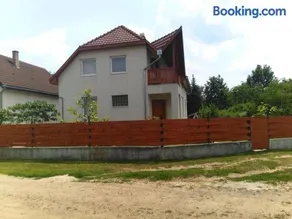 Sarkifény Vendégház - Image 2