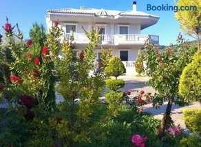 Villa Georgia With Pool - Image 2