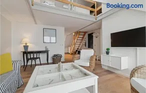 Awesome Apartment In Allinge - Image 2