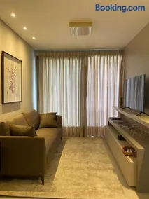 Apto Elegante com Localização Privilegiada e Rooftop incrível - Image 2