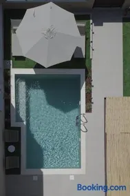 Elegancia Luxury Villas - Image 3
