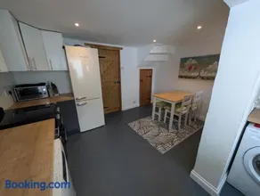 Quaint Cottage in Charming Evesham - Image 3
