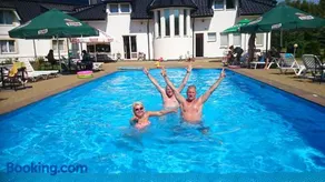 Brydar with Sauna, Swimming Pool and Jacuzzi - Image 4