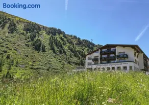 Hotel Olympia - Image 2