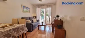 Apartamentos Paraíso Vera Playa, Ed Nuku Hiva, Bajo W con jardín y piscina privada a pie de playa, WIFI - Image 2