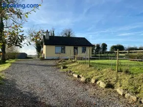 Tranquil rural cottage - Image 2