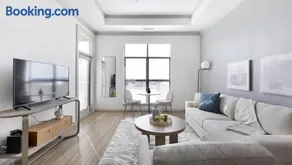 Landing Modern Apartment with Amazing Amenities (ID7989X65) - Image 1