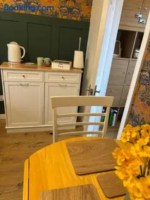 Cosy Studio Near Park and Town - Image 2