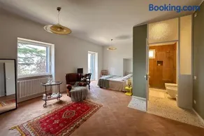 Merumalia Wine Resort - Image 1