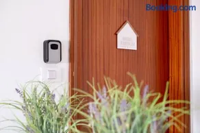 Villa Cristina - Air Conditioning, Garden, Private Parking & Premium Beds - Image 2