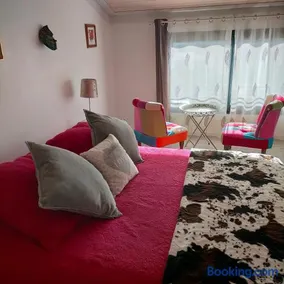 Alaric Lodge: gîte champêtre avec parking privé. - Image 1