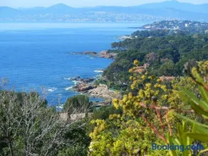 Duplex, vue panoramique sur la Méditerranée, piscine, garage - Image 3