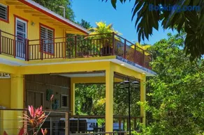 La Casita Amarilla en Utuado, Puerto Rico - Image 3