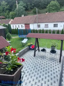 La Turcu - Image 2