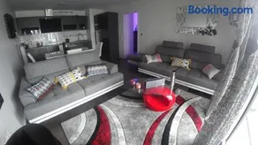 Bel appartement T2 près du lac avc un parking privé - Image 3