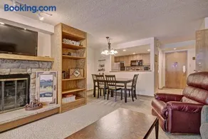 VS643 and 645H Square Condo - Image 5
