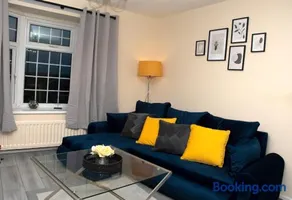 XB Property - Comfy house perfect for families contractors relocators - Image 2
