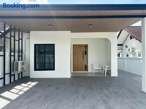 House No 21-77 Near bangtao beach Phuket - Image 3