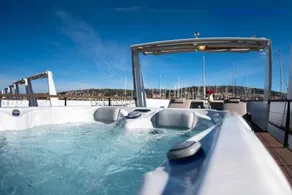 Adria Portorož Luxury Houseboat - Image 2