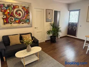 Apartamento de 2 dormitorios con Terraza y Parking cerca del Centro - Image 1