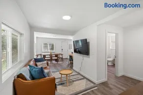 Cozy Bremerton Cottage with Loft with Attic Space - Image 1