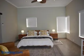 Villa Euris Guesthouse - Image 3