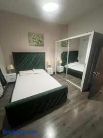 2 Bedroom Holiday Home 20 Mins from Loch Lomond - Image 3