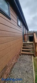 Peacock Lodge - Sleeps 4 - 2 Bedrooms - Image 3