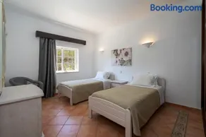 VTII & VTI 2 X Private Villas with pool and garden - Image 5