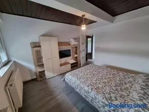 Casa Alba STr,Crizantemelor 17 - Image 4