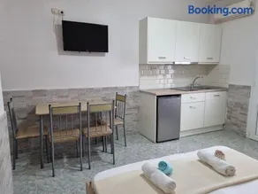 Anna Christina Apartments - Image 1