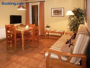 Apartamentos Turismo Rural Casa Santorroman - Image 4
