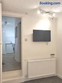 Cosy Self Contained Annexe - Image 2
