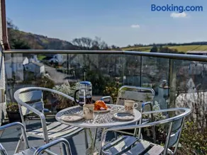 5 Bed in Grange-over-sands oc-95876 - Image 1