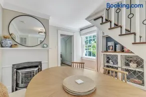 Newly Renovated Carriage House - Image 3