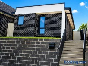 Matildas Urban Escape 6-Min Station & Shops - Image 1