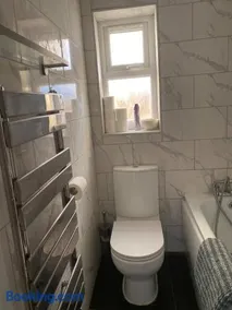The Dartford 5 Bedrooms & 2 Bathrooms Beautiful House - Image 4