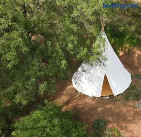 Les Cabânes-Tipi Paco en pleine nature - Image 1