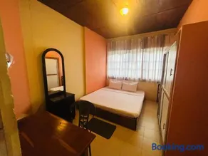 Greendale holiday bungalow - Image 2