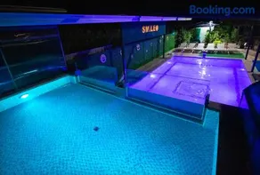 Hotel Smile - Image 1
