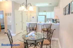 Spacious 2 BR Condo-Golf Course Views! River Oaks 65-M - Image 3