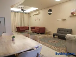 Axaida Homestay Parit Jawa - Image 1