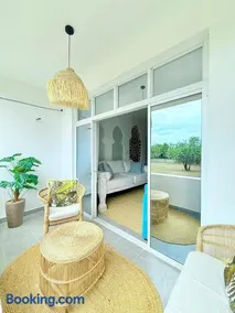 Malindi Modern 2BR Near the Beach With a Private Pool - Image 5