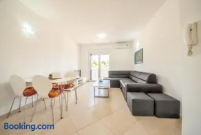 Apartment with 2 Bedrooms in Vrsi with Enclosed Garden and WiFi 350 m from The Beach - Image 2