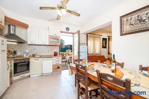 Cozy Family Home with Pool near the Beach - Image 3