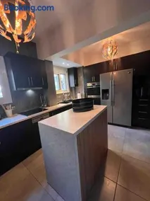 Metropolitan prestigious 2 bedroom luxury - Image 4
