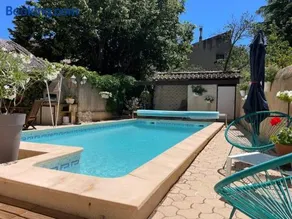 Grand studio avec piscine au coeur du village - Image 1